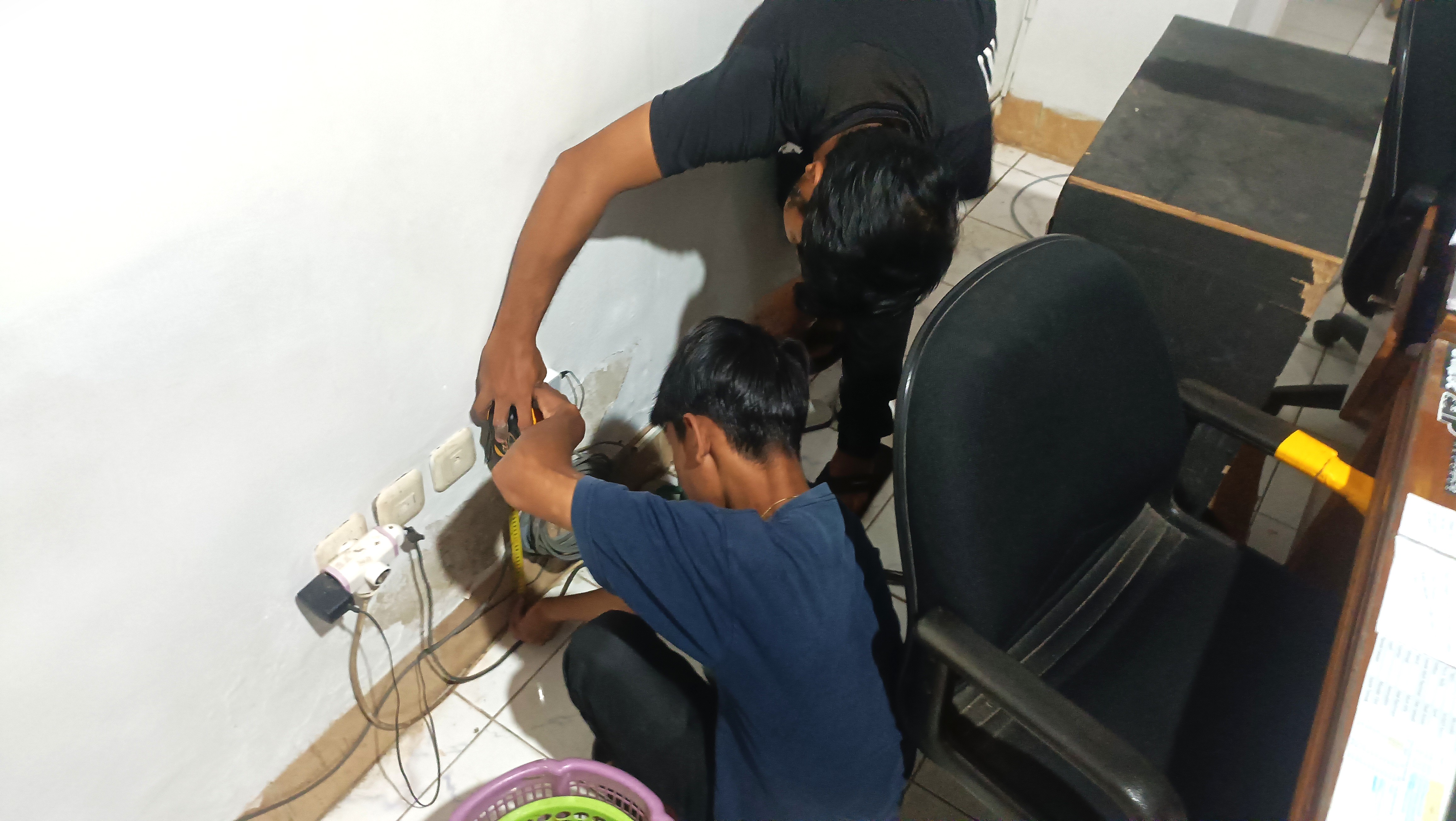 INSTALASI JARINGAN LAN KANTOR CLAS MILD KENDARI