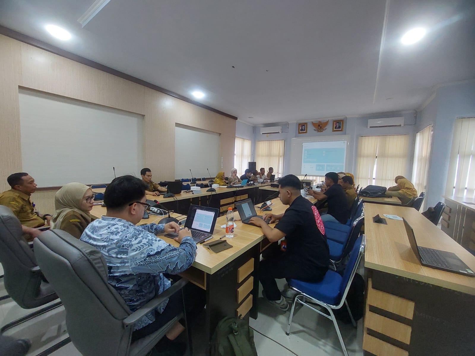 Bimbingan Teknis Aplikasi SIMALAPE: Langkah Nyata Menuju Digitalisasi Laporan Absensi Pegawai di Kota Baubau